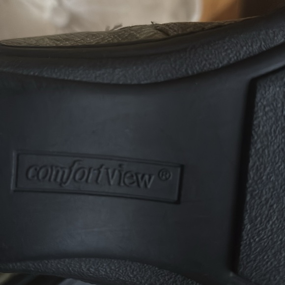 Women’s sz 9 Comfort view Jolene soft sage green booties zip up new - Picture 7 of 8